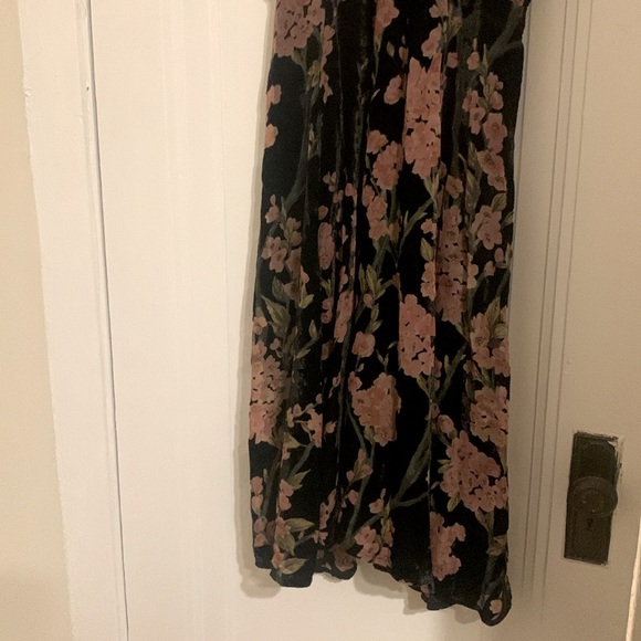 ❣️Still Available❣️ Anthropologie floral velvet burnout dress - Picture 3 of 11